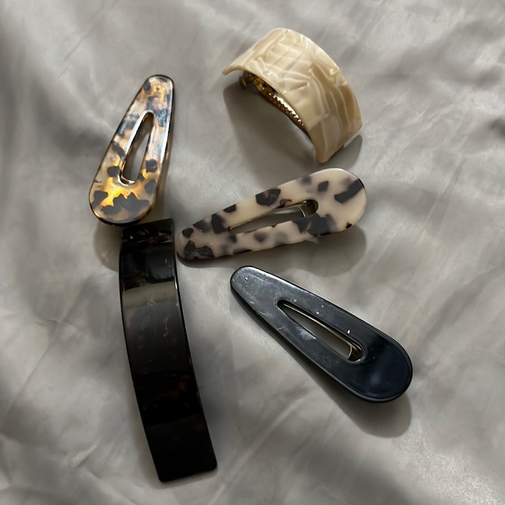 Cute hair clips. Worn only twice.